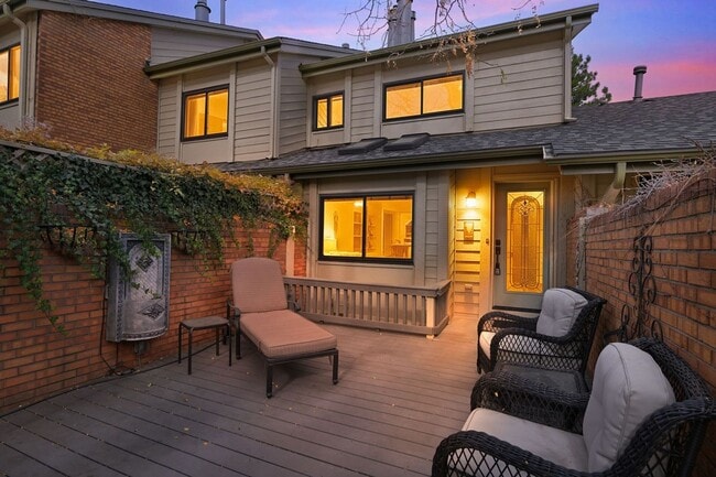 Primary Photo - 770 Quince Cir