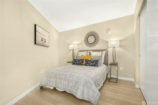 Building Photo - 1Bd/1Ba Seattle Condo
