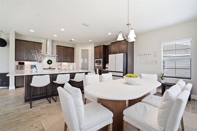 Building Photo - 6396 Roadstead Ct