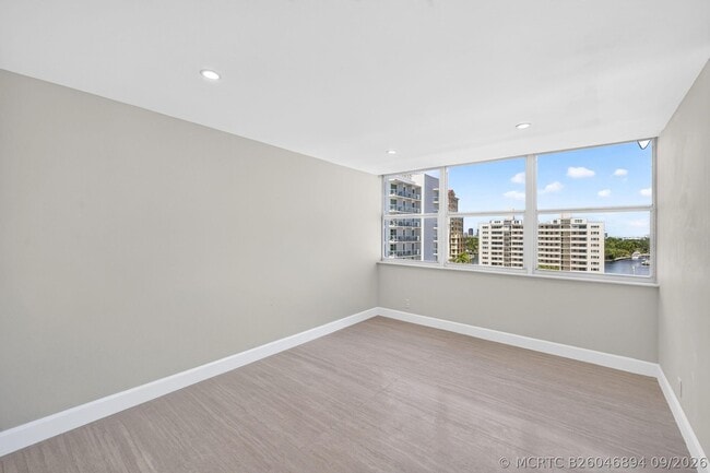 Building Photo - 209 N Fort Lauderdale Beach Blvd