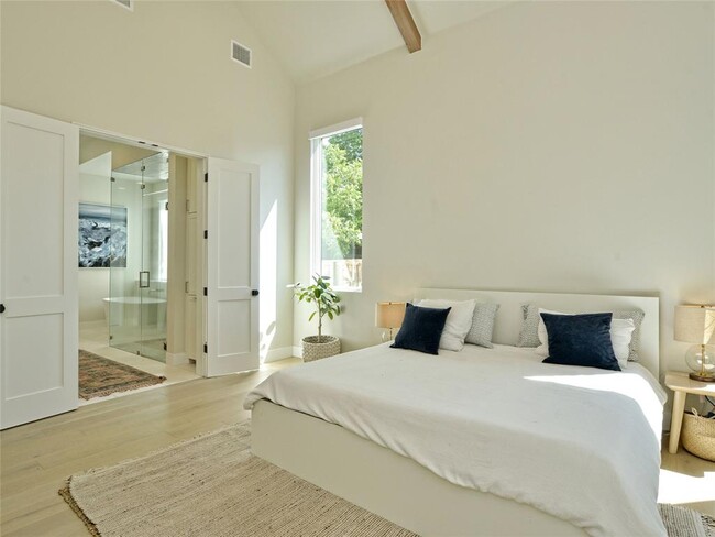 Building Photo - 304 Westwood Terrace