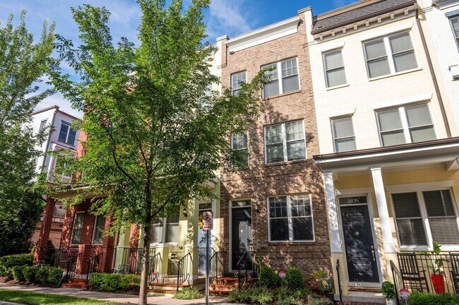 Building Photo - 3 bedroom 2.5 bathroom TownHome // Brookland//Garage Parking & Rooftop Deck