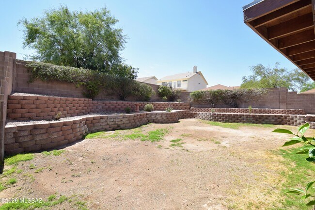 Building Photo - 10226 E Desert Eden Pl