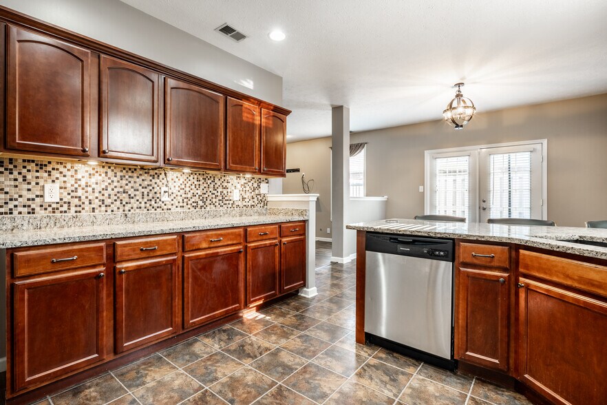 Building Photo - 8342 Stark Dr