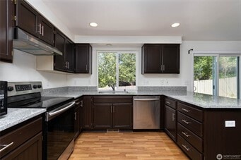 Building Photo - 520 S 53rd Pl
