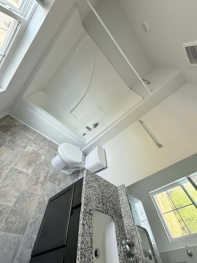 Building Photo - 4341 Maxwell Rd