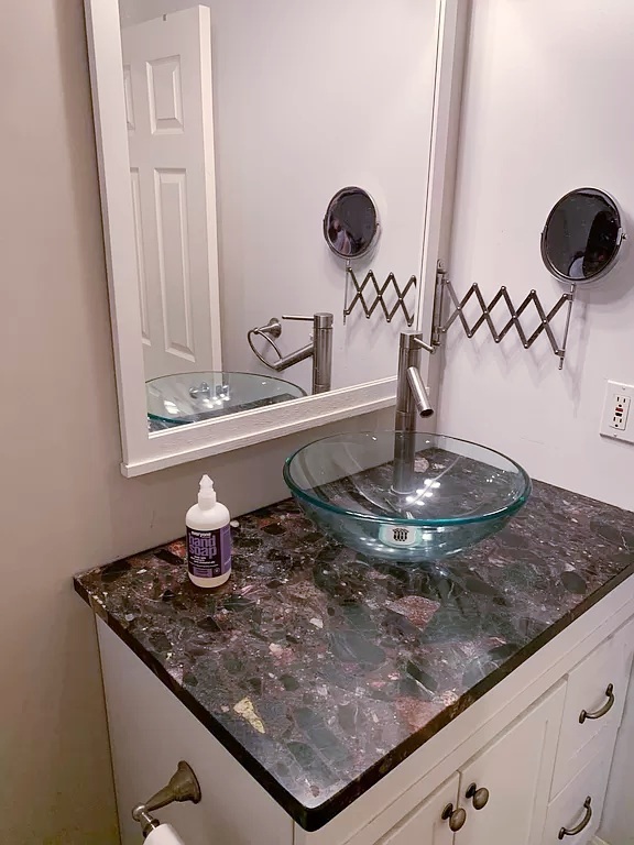Master Bathroom - 295 W Wyoming Ave