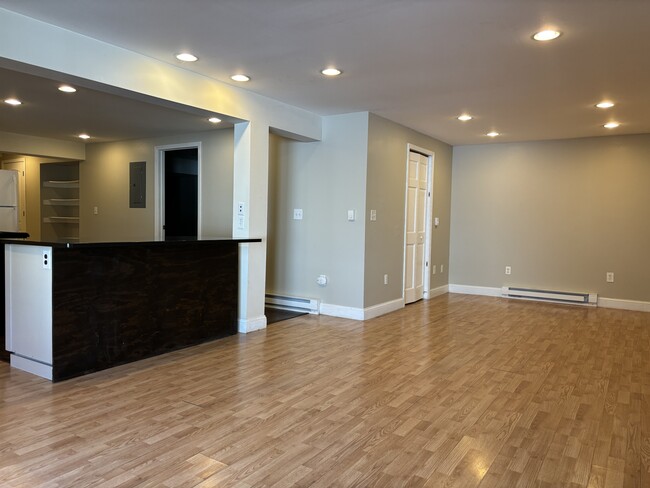 Building Photo - 2421 White Oak Trail