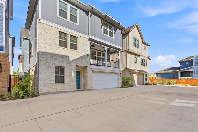 Building Photo - 6312 Stockman Dr