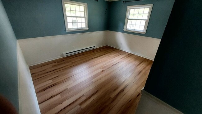 Building Photo - 2112 Charles Dr