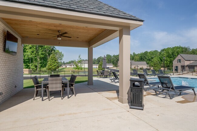 Building Photo - 815 Stonebrook Cir