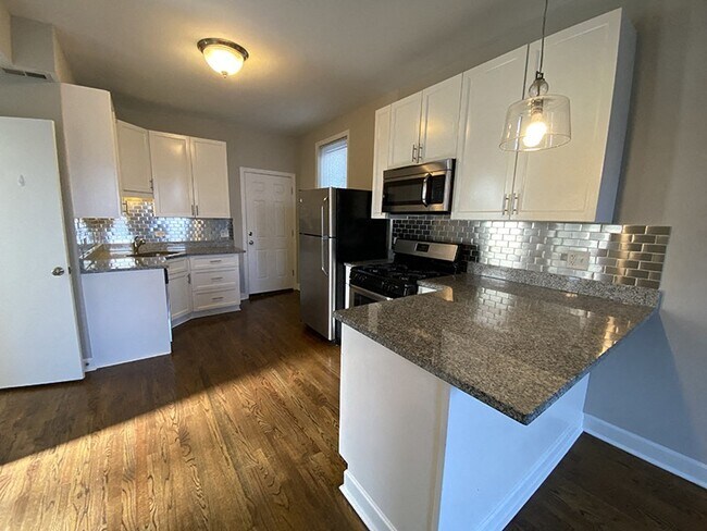 Stunning kitchen with stainless steel appliances - 2014 W McLean
