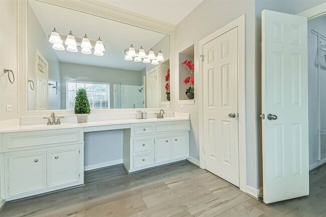 Building Photo - 13023 Dogwood Blossom Trail