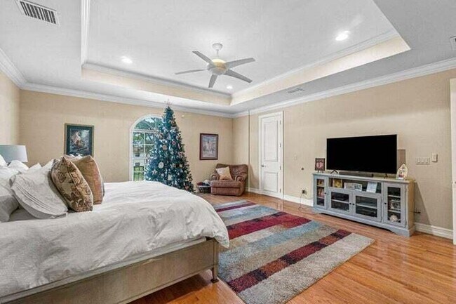 Building Photo - 3117 Florida Blvd