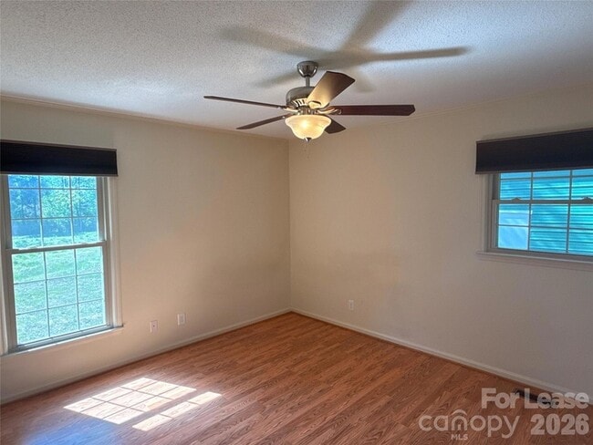 Building Photo - 1131 Kendrick Rd