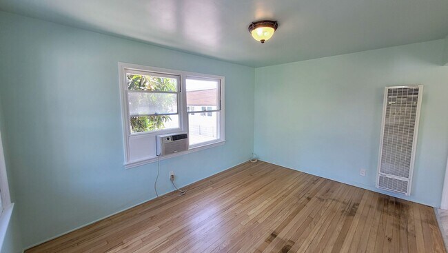 Building Photo - 6213 Bright Ave