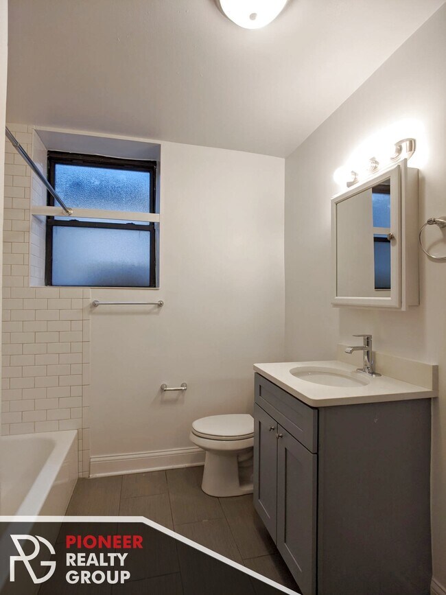 Building Photo - 2323 N Kedzie Blvd