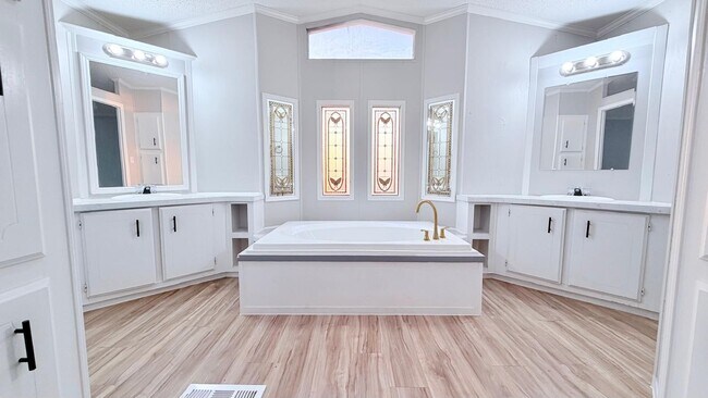 Building Photo - 1133 Rd 5823