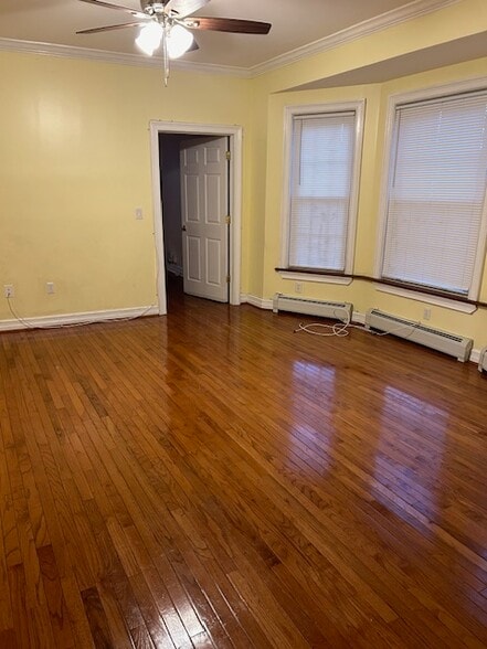 Building Photo - 156 Mansion St