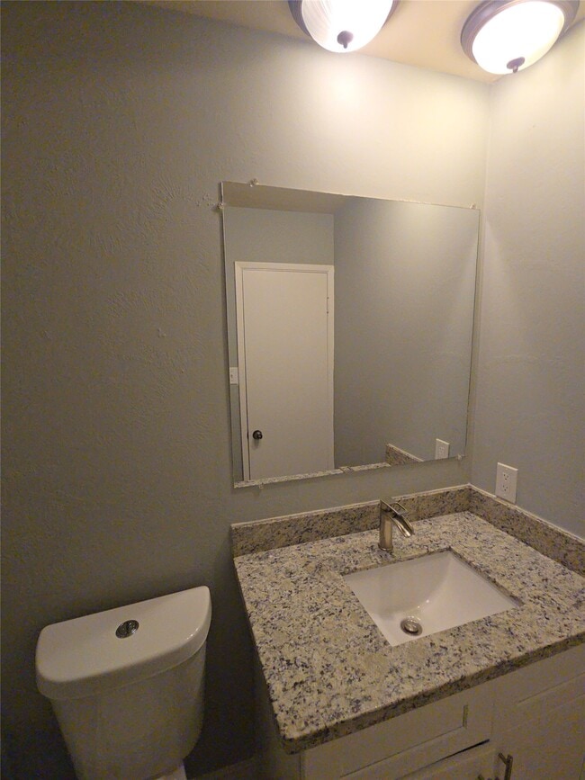 Building Photo - 3906 Postwood Dr