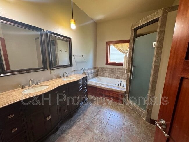Building Photo - 4045 Audubon Way