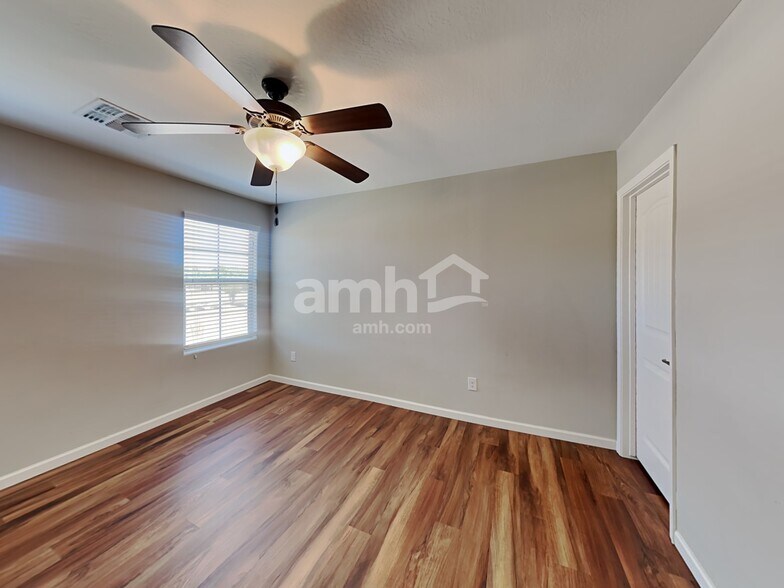 Building Photo - 20793 W Maiden Ln