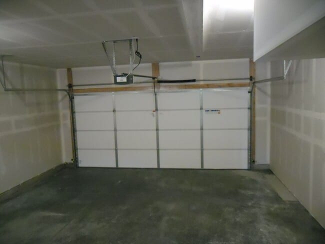Building Photo - 204 F St