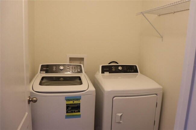 Building Photo - 3740 Seneca Club Loop