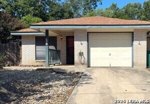 Building Photo - 137 Cibolo Creek Dr