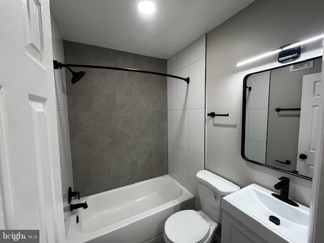 Building Photo - 319 Columbia Ave