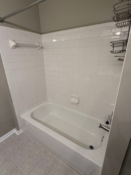 Building Photo - 6622 Cambria Ter