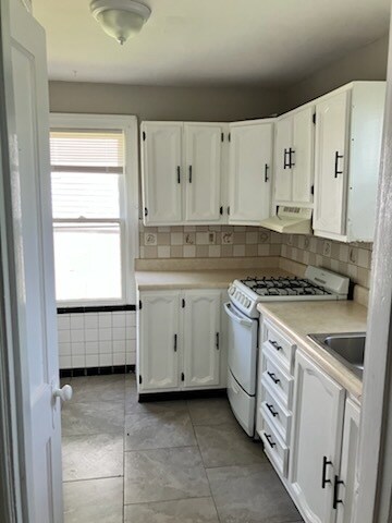 Building Photo - 8825 Tyrell Dr