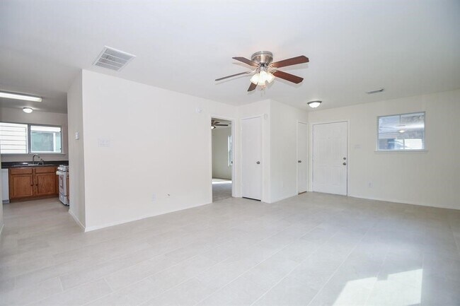 Building Photo - 20638 Patriot Park Ln