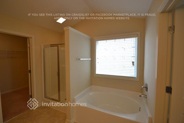 Building Photo - 2530 Freemont St