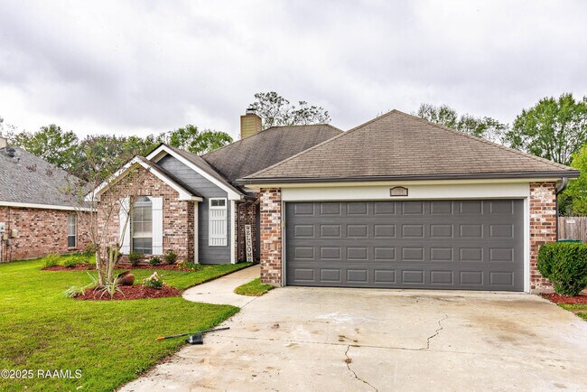 Building Photo - 130 Windermere Cir
