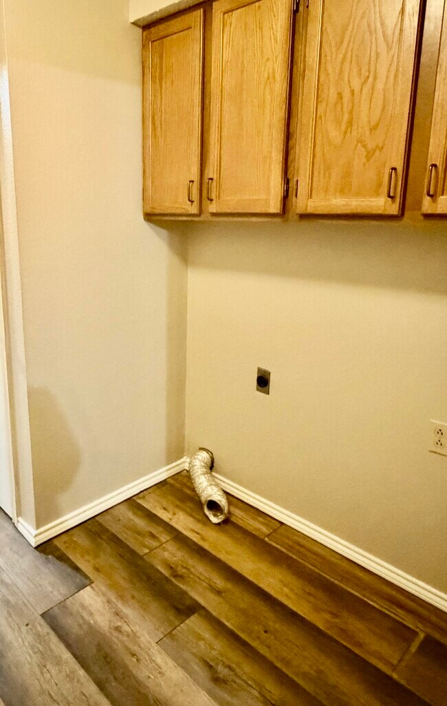 Building Photo - 3315 78th St