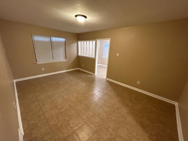 Building Photo - 3741 Rainford Dr
