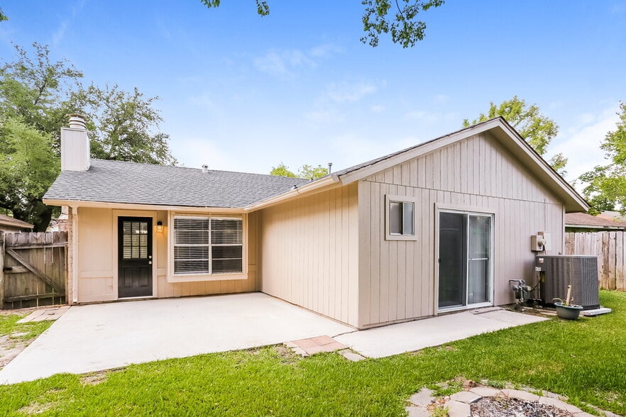 Building Photo - 5419 Deer Timbers Trail