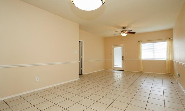 Building Photo - 3902 Mossy Pl Ln