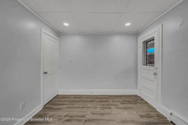 Building Photo - 8 Green Ridge St