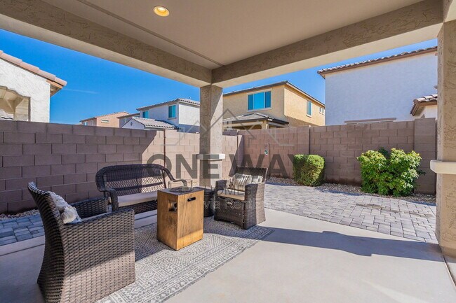 Building Photo - 5411 S Canyon Rim