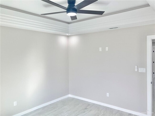 Building Photo - 40 Corales St