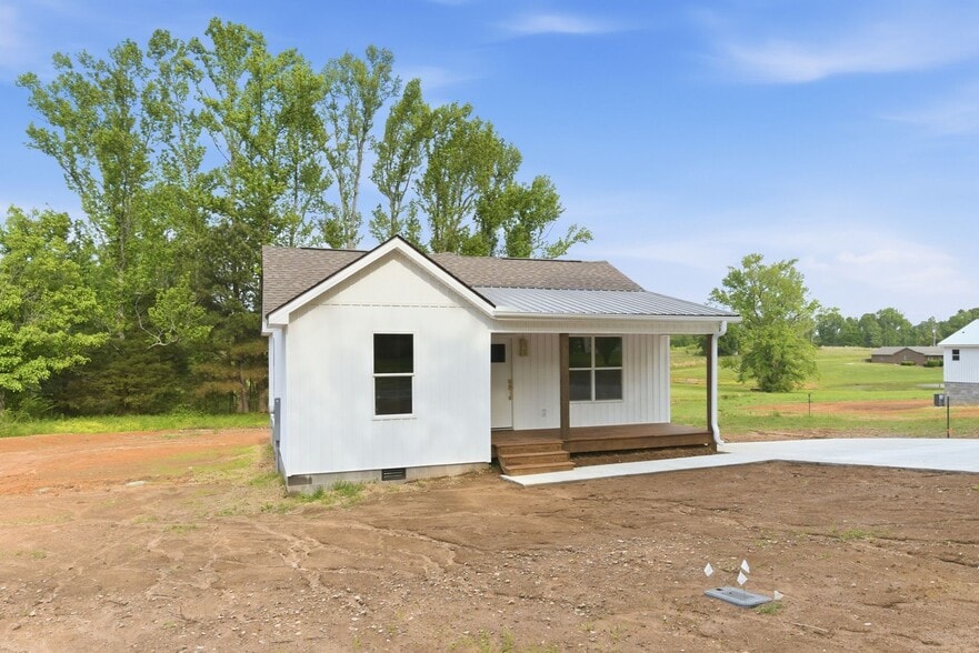 Building Photo - 2253 Old Union Rd