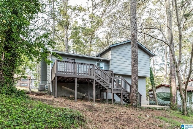 Building Photo - 1717 Bobolink Ln NE