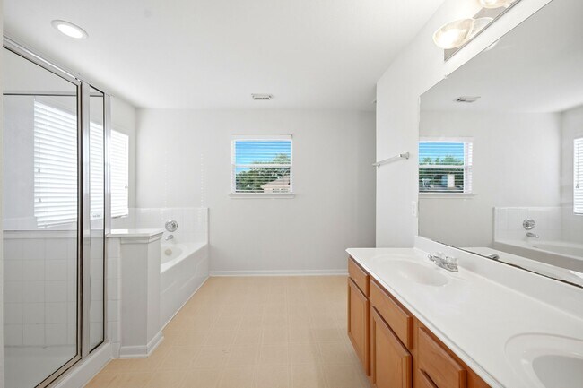 Building Photo - 3830 Misty Falls Ln