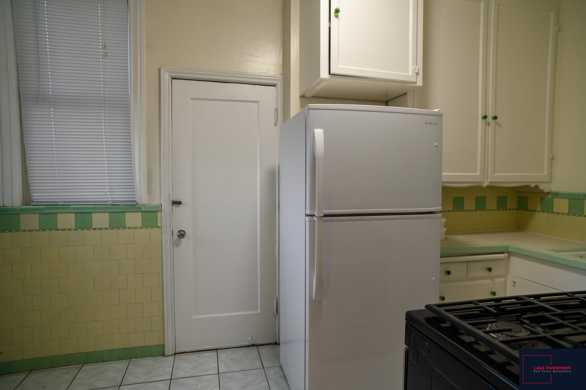 Kitchen - 1600 Clement St