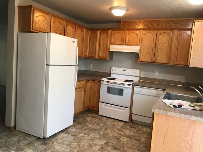 Building Photo - 150 NE 5th St