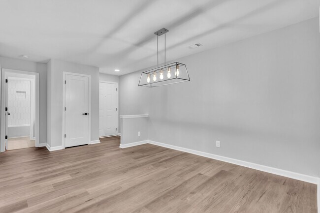 Building Photo - 1006 Canyon Point Cir