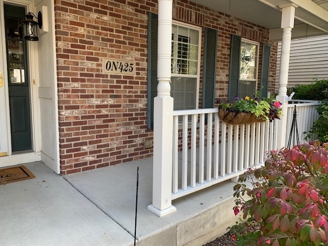 Building Photo - 0N425 Ford Dr