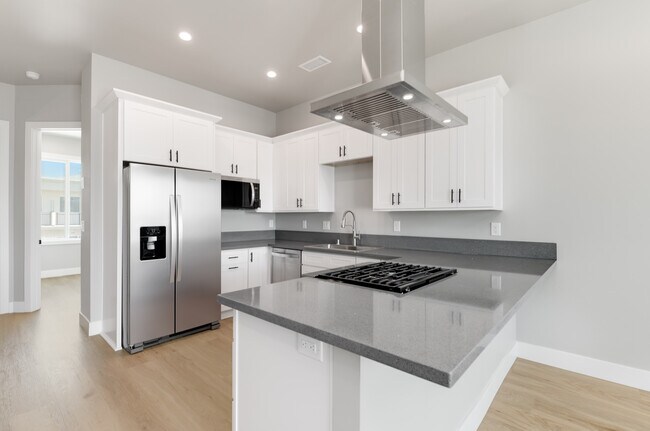 Building Photo - Kyra Apartments